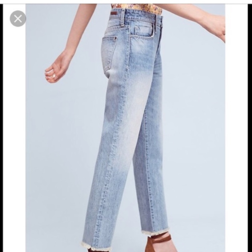 NWOT Pilcro and the Letter Press Hyphen Medium rise Frayed Jeans Size / 29.